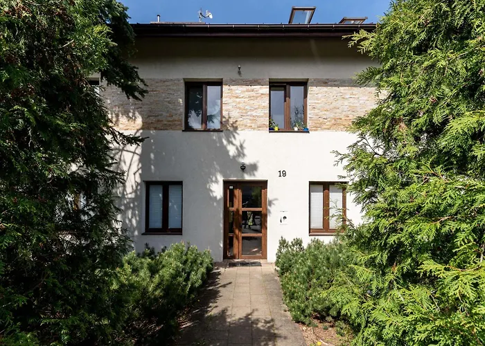 Апартаменты Cegielniana Grey By Bookinghost